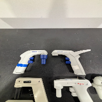Set of Pipettes x14 image 1